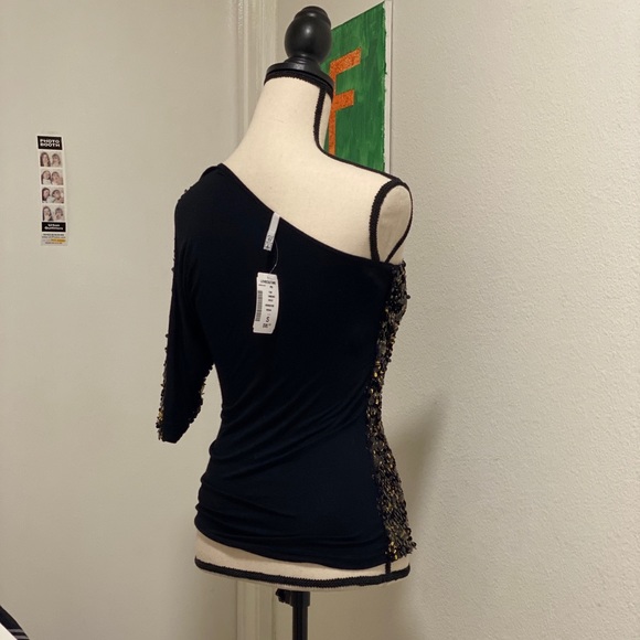 NWT One shoulder top - Picture 4 of 4